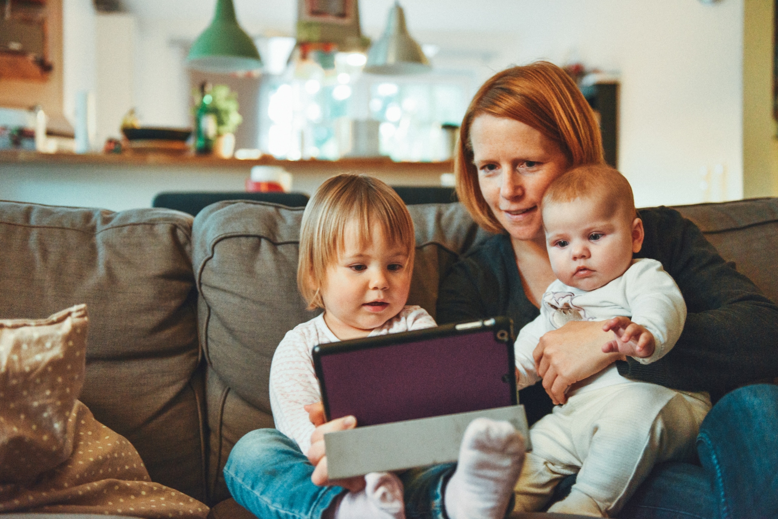 Slachtoffer huiselijk geweld Maureen begint nieuw leven na haar leven in de vrouwenopvang.