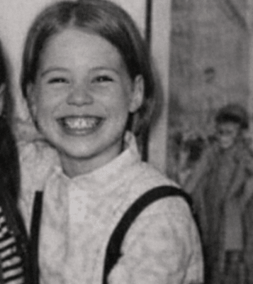 Myra zat in het eerste Blijf-huis